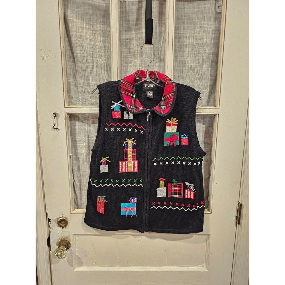 Christmas Sweater Vest with Christmas Presents Women's Size Large
